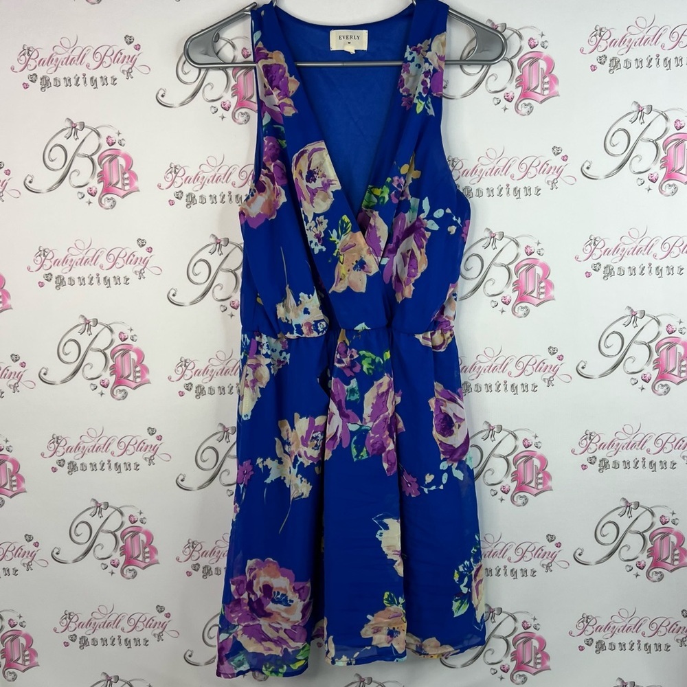 Everly dress Vneck floral flowers ruffle purple green Royal Blue Dress